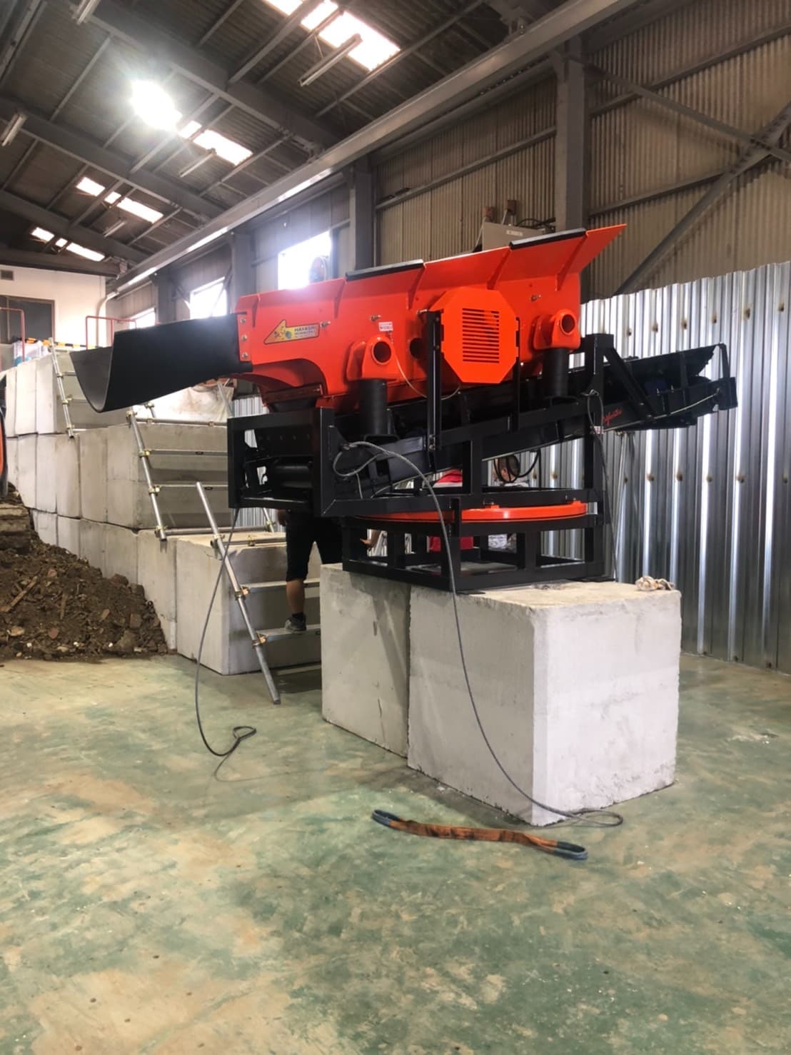 導入事例紹介】豊中市で振動ふるい機(ミンチキラー)を納入しました